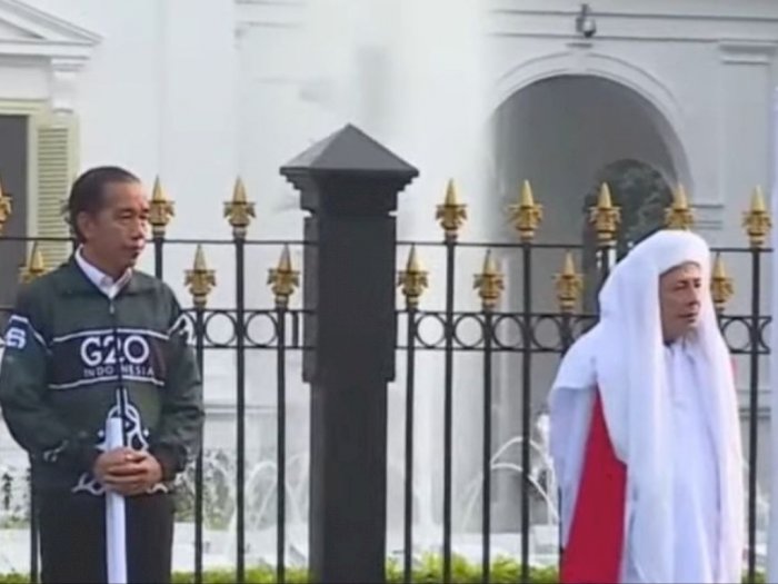 Didampingi Kapolri dan Habib Luthfi, Jokowi Lepas Kirab Merah Putih di Istana Merdeka