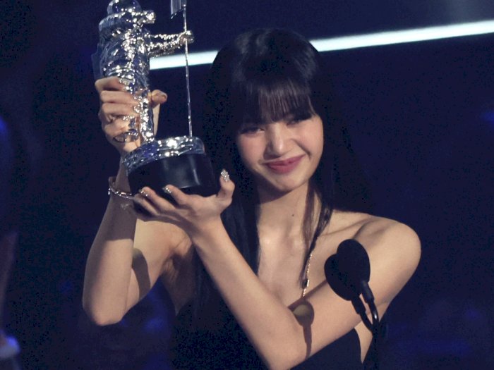 Lisa BLACKPINK Orang Thailand, Tapi Menang Artis Kpop Terbaik Kalahkan BTS di MTV VMA 2022