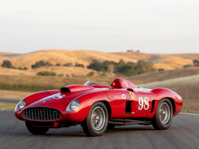 Super Langka! Mobil 'Lawas' Ferrari Tahun 1955 Terjual dengan Harga Rp327 Miliar