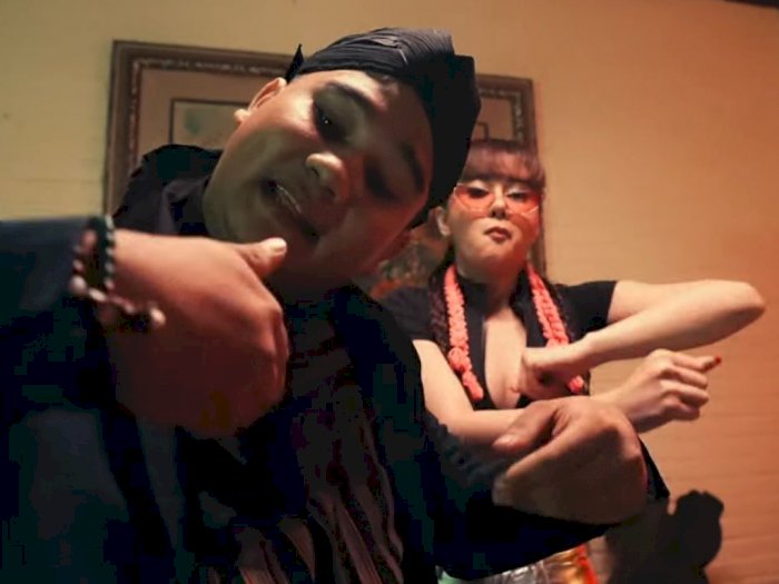Habib Jindan Jadi Rapper di Single Denise Chaerista 'Istilah Kata', Swag Gak Yah?