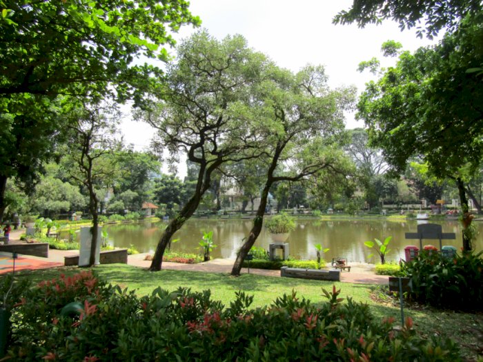 Ini Loh Taman Kota Tertua di Jakarta, Tempat Jogging Favoritnya Sosialita Ibu Kota