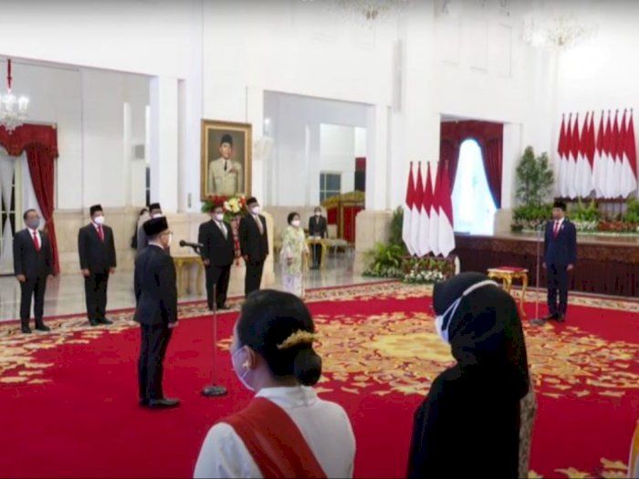 Jokowi Resmi Lantik Abdullah Azwar Anas Sebagai MenpanRB, Gantikan Almarhum Tjahjo Kumolo