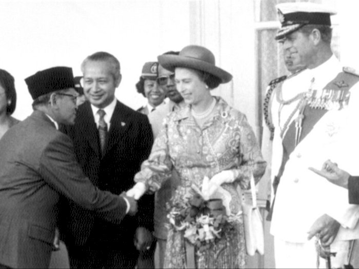 Momen Ratu Elizabeth II di Jakarta 1974 Saat Putrinya Terancam Dibunuh, Teror Penembakan