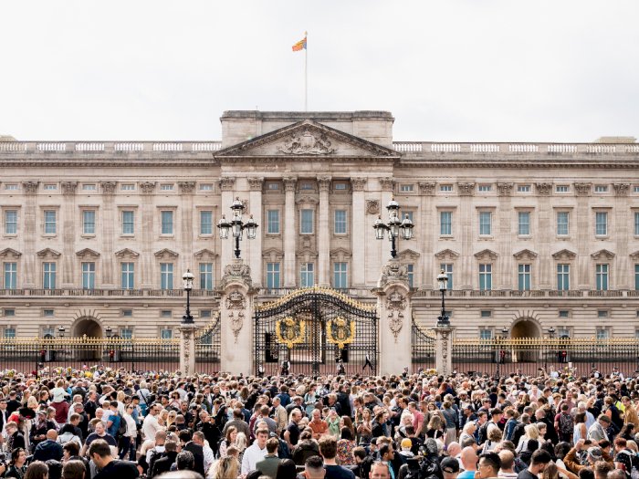 FOTO: Detik-detik Pangeran Charles Tiba di Buckingham Palace Usai Ratu Elizabeth II Wafat
