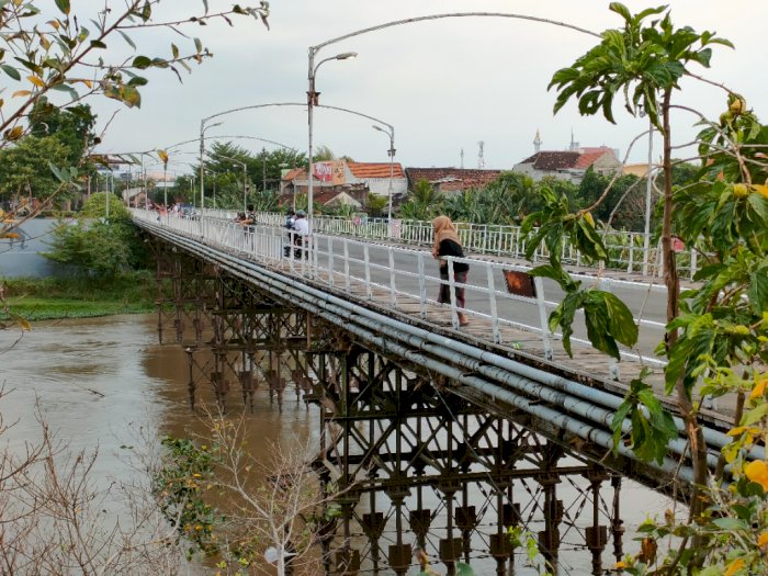 Jembatan Suspensi Tertua di Dunia Ada di Kediri, Mengalahkan Jembatan Brooklyn Amerika 