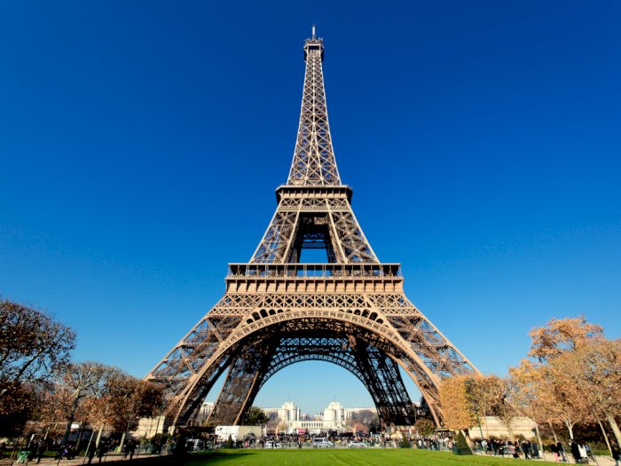 3 Hari Lagi Lampu Menara Eiffel Dimatikan Lebih Awal, Kenapa?
