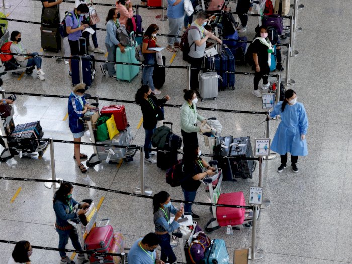 Hong Kong Cabut Aturan Karantina dan Tes PCR untuk Wisatawan Mulai 26 September