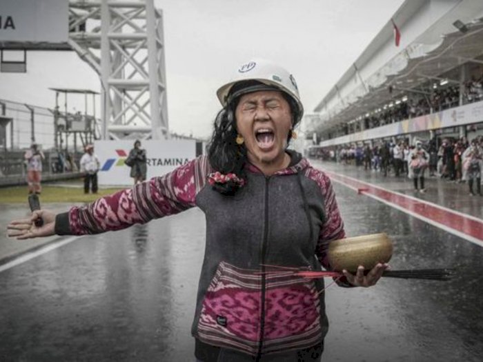 Sirkuit Motegi Jepang Diguyur Hujan Deras, MotoGP Panggil Rara Pawang Hujan