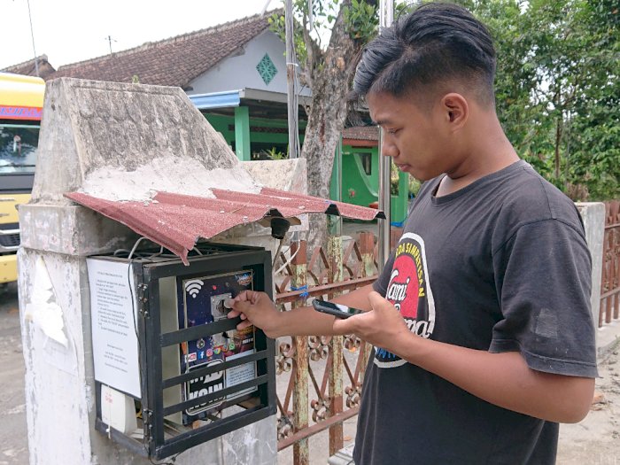 Keren! Niat Bantu Warga Kampung Bisa Akses Internet, Pemuda di Klaten Pasang WiFi Koin