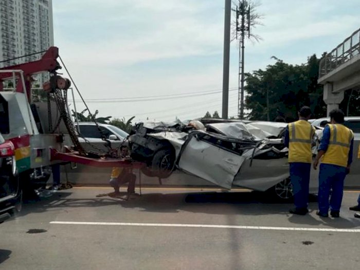 Kecelakaan Maut! Toyota Calya Terbalik Usai Tabrak Mobil Boks di Tol JORR, 2 Orang Tewas