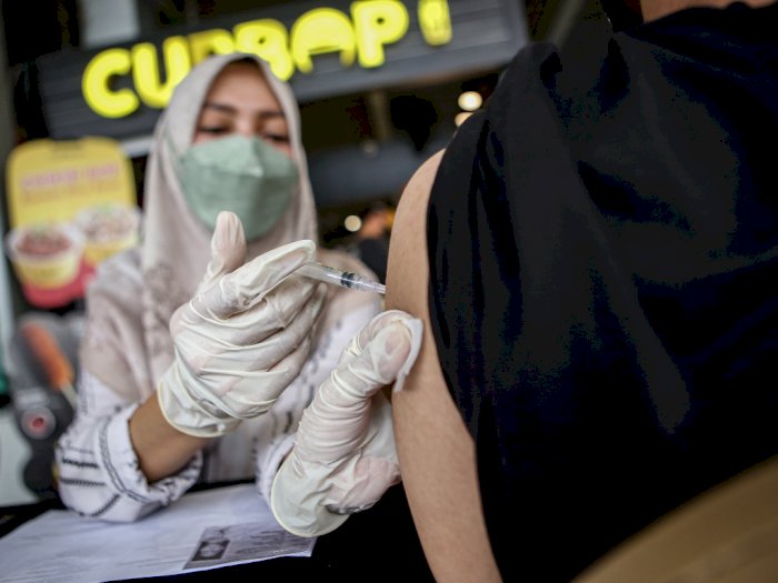 Menuju Endemi, Kemenkes Minta Masyarakat Segera Vaksin Booster