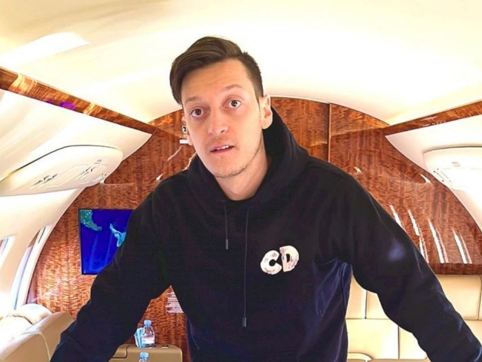 Lama Tak Terdengar, Mesut Ozil Kini Terbaring di Rumah Sakit