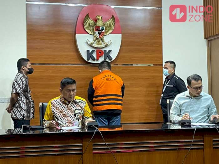 KPK Tahan Ivan Dwi Kusuma Tersangka Penyuap Hakim Agung Sudrajad Dimyati