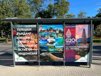 KBRI Promosikan Rendang hingga Wisata Indonesia di Halte Bus Bulgaria