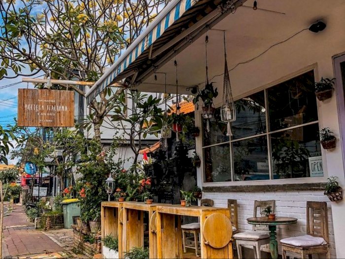 8 Rekomendasi Cafe di Bali yang Instagramable dan Aesthetic