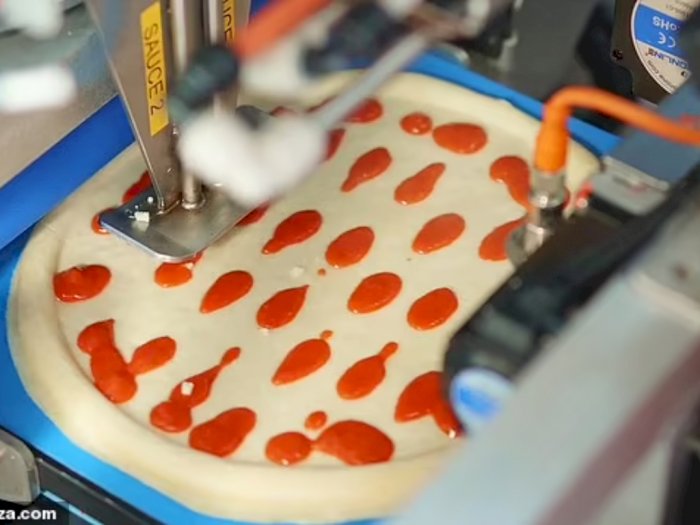 Robot Buatan Mantan Karyawan SpaceX Ini Mampu Membuat Pizza dengan Cepat!