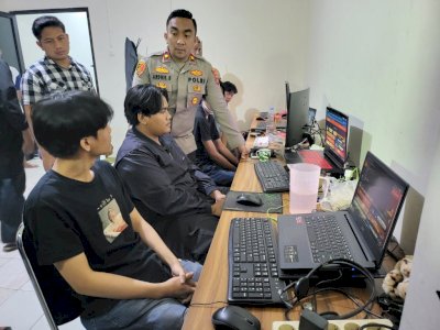Gerebek Ruko Tempat Judi Online di Cengkareng, Kapolsek: 5 Operator Ditangkap!