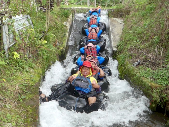 Seru Pwoll! Uji Adrenalin di Arung Jeram Mini, Lewati Sungai di Kampung-kampung