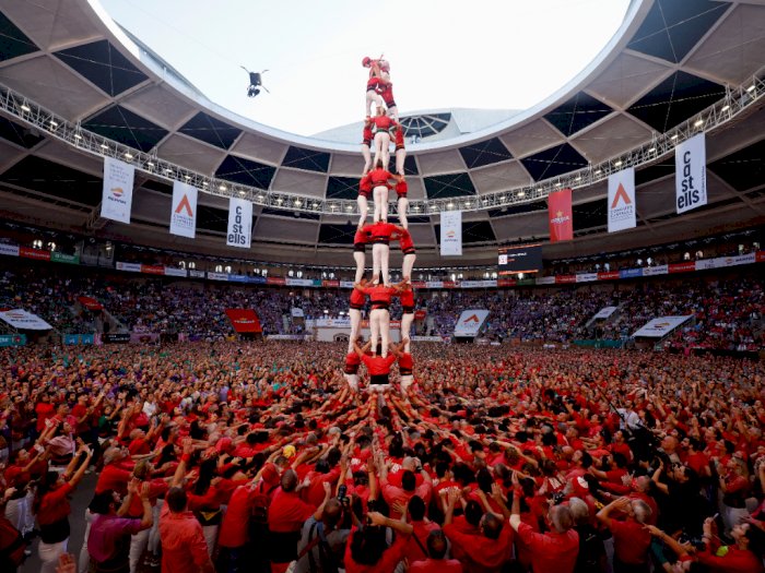 Melihat Festival Menara Manusia Terbesar di Spanyol, Tradisi Ekstrem Berhadiah Rp200 Juta