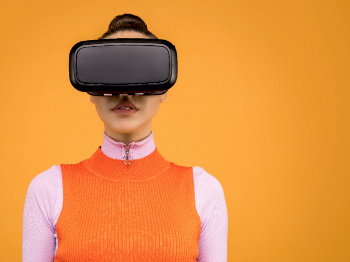 Digunakan dalam Jarak Dekat, Teknologi VR Bahaya Enggak Sih ke Mata?
