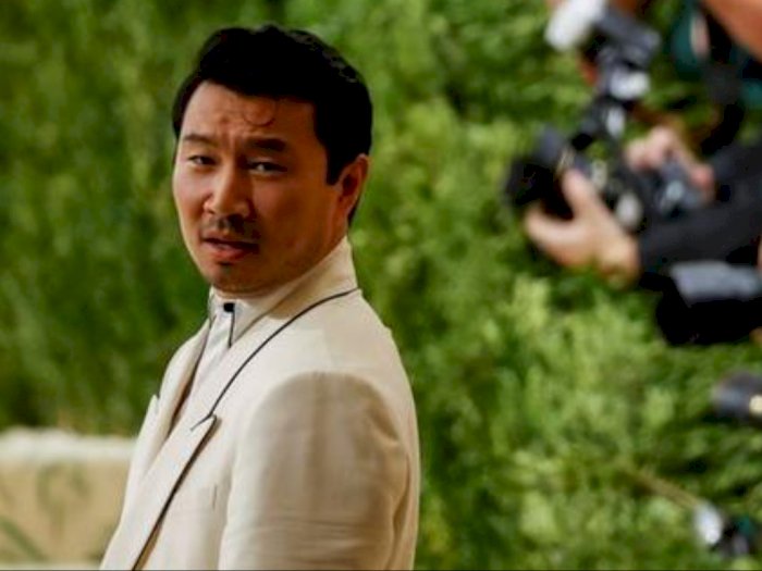 Simu Liu Jadi Ahli Botani di Serial 'Seven Wonders', Pecahkan Misteri di 7 Keajaiban Dunia