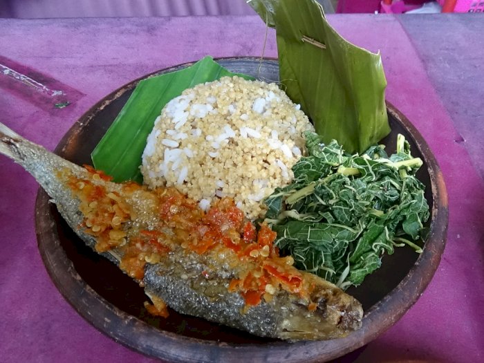 Nasi Tiwul Sambel Bawang di Gubuk Ini Enaknya Ngangenin, 3000 Porsi Ludes Per Minggu!