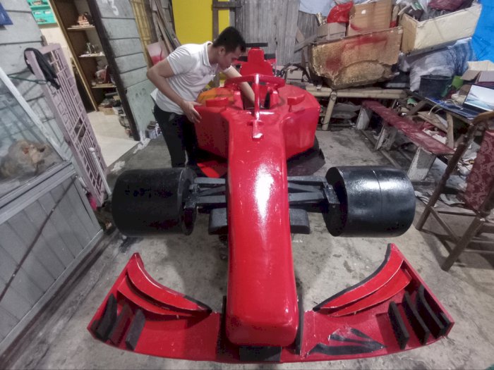 Gokil,  Pria Ini Berhasil Bikin 'Mobil' F1 dari Sampah, Laku Sampai Puluhan Juta!