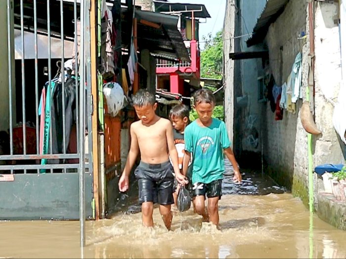 Aliran Sungai Bengawan Solo Meluap, Ratusan Warga Terpaksa Mengungsi karena Banjir