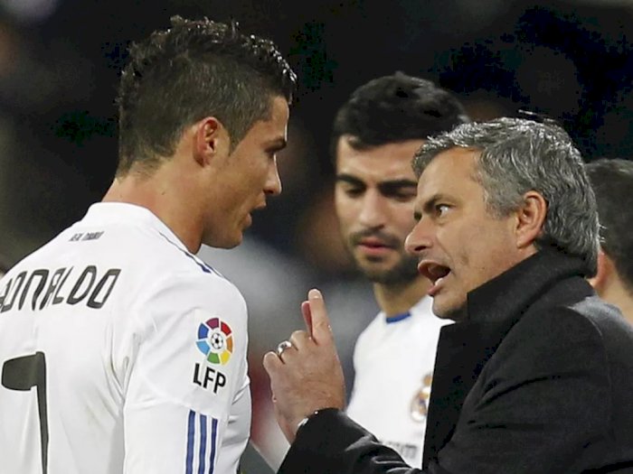 Gak Bisa Tangani Ronaldo, Ten Hag Harus Belajar dari Mourinho