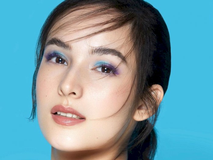 Inspirasi Makeup Chelsea Islan, Tampil Beda dengan Eyeshadow Biru Ungu: Widih Cantiknya