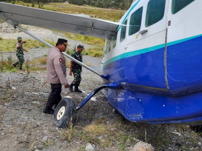 Pesawat Berisi Makanan dan Motor Alami Kecelakaan di Papua