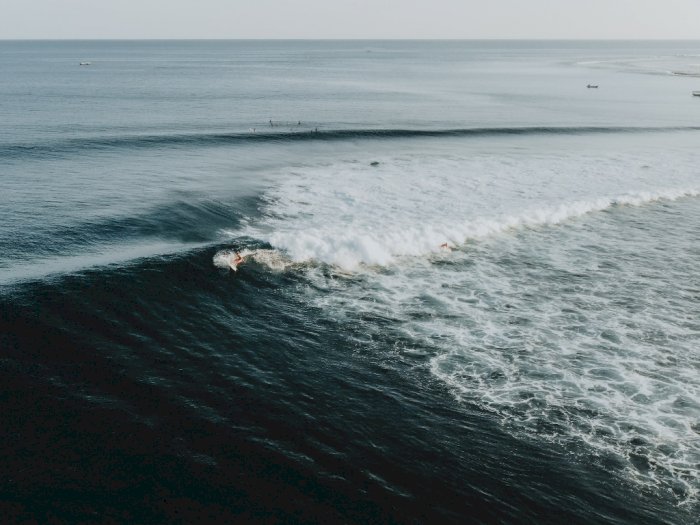 Pesona Keindahan Pantai Sorake, Salah Satu Tempat Surfing Terbaik di Pulau Nias