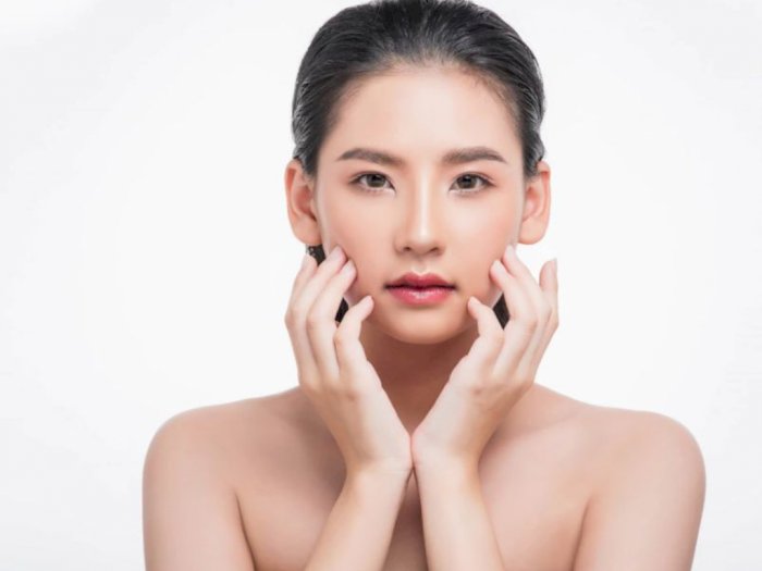 Langkah Mudah Bersihkan Makeup Waterproof biar Kulit Nyaman
