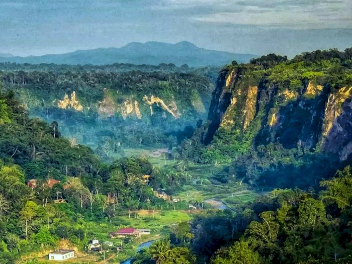 Keindahan Ngarai Sianok, Wisata Andalan Bukittinggi Diabadikan dalam Uang Pecahan Rupiah