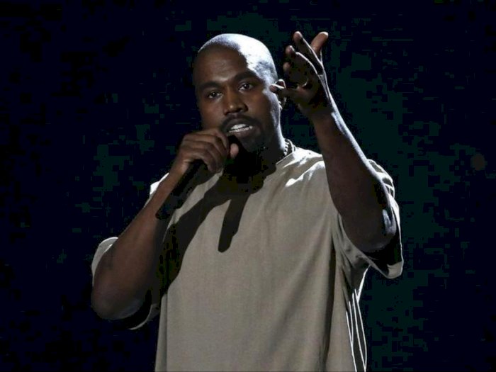 Sering Buat Kontroversi, Apple 'Tendang' Playlist Kanye West dari Apple Music