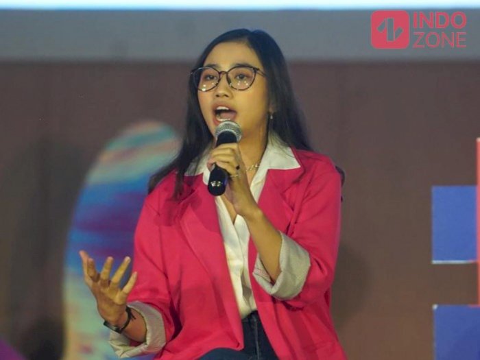 Tampil di YVM Semarang, Anifah Suryani Soroti Anak Muda yang Suka Nonton Bunda Corla