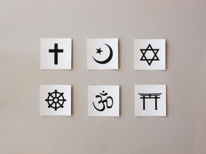 5 Agama Terbesar dengan Pengikut Terbanyak di Dunia 