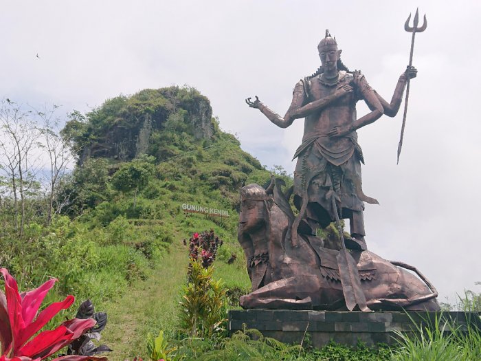 Wisata ke Gunung Kendil: Cara Lain Menikmati Indahnya Yogyakarta dari Atap Menoreh