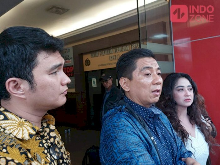 Aldi Taher Temani Dewi Perssik Datangi Polres Metro Jaksel, Balikan?