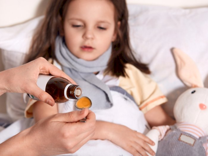 Ada Ancaman EG-DEG, Ahli Farmasi Sarankan Anak Diberi Obat Puyer Pakai Madu saat Sakit