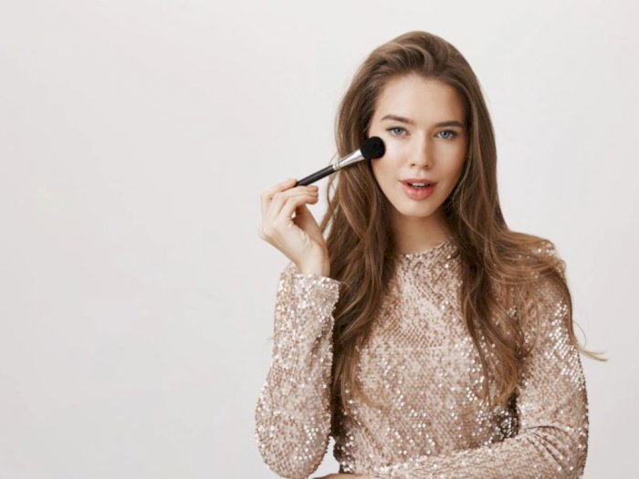 7 Jenis Brush Makeup Wajib Ada di Meja Rias serta Fungsinya