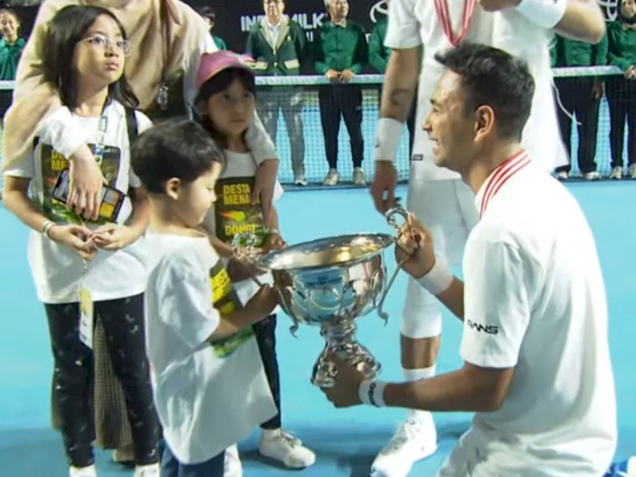 Raffi Ahmad Beri Piala Menang Tenis ke Anak-anak Desta Bikin Haru, Ini Alasannya