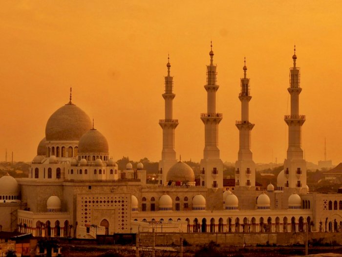3 Fakta Masjid Raya Syeikh Zayed Solo: Replika Masjid di Abu Dhabi hingga Punya 4 Menara