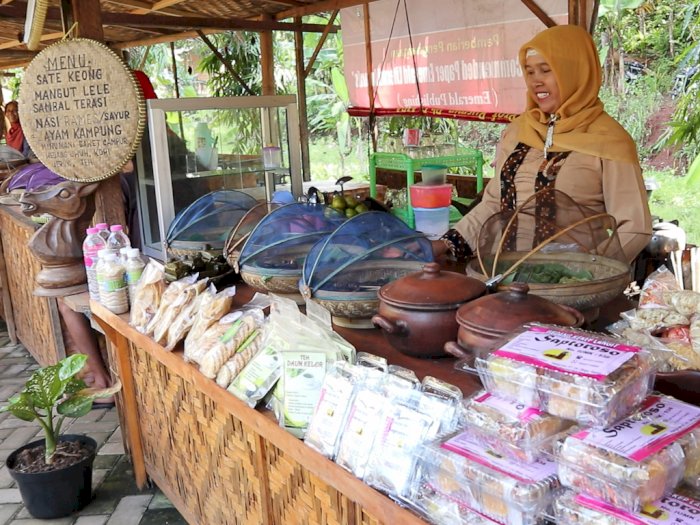Pasar Kaki Langit di Bantul Tak Menerima Uang, Pembayarannnya Malah Pakai Kayu