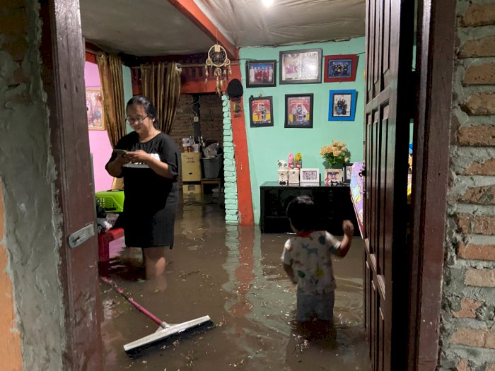 Banjir Rendam Ratusan Rumah di Parepare, Jalur Trans Sulawesi Lumpuh!