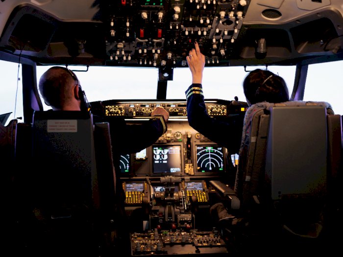 Kalimat yang Dihindari Pilot saat Umumkan Pesawat dalam Bahaya Biar Penumpang Enggak Panik