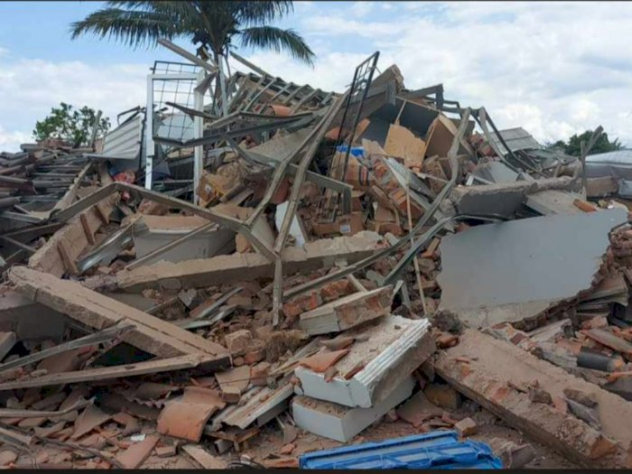 Cianjur Diguncang Gempa, Rumah warga hingga Toko Emas Rata dengan Tanah! 