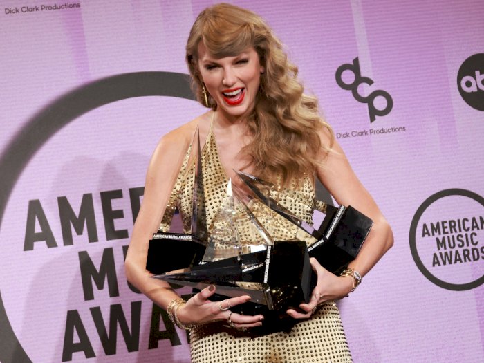 Taylor Swift Sapu Bersih 6 Piala AMA 2022, Termasuk Artist of The Year