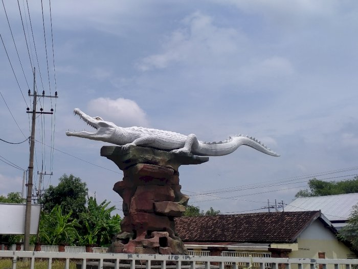 Disakralkan! Monumen Buaya Putih Dipercaya Jelmaan Tokoh Penting, Siapa?