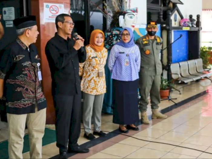 Pj Gubernur DKI Jakarta Sidak Mendadak ke Kantor Kecamatan Senen, Pantau ASN Layani Publik